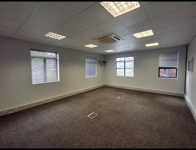 167M² OFFICE TO LET IN VINCENT